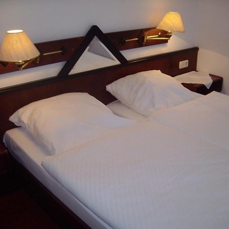 שטנדאל Hotel Am Bahnhof מראה חיצוני תמונה