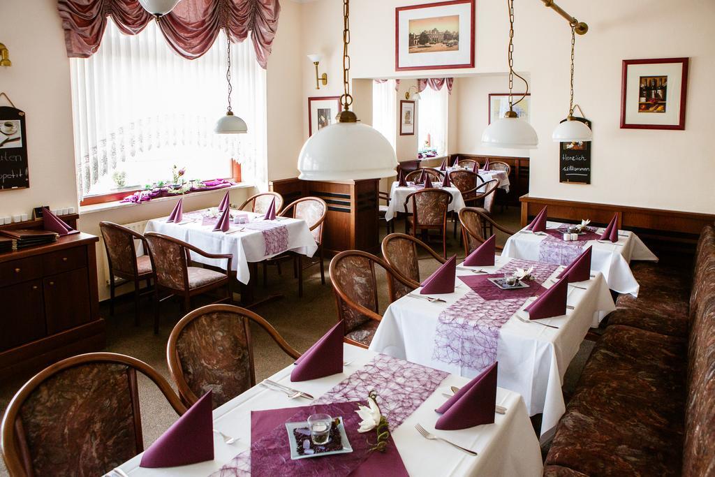 שטנדאל Hotel Am Bahnhof מראה חיצוני תמונה