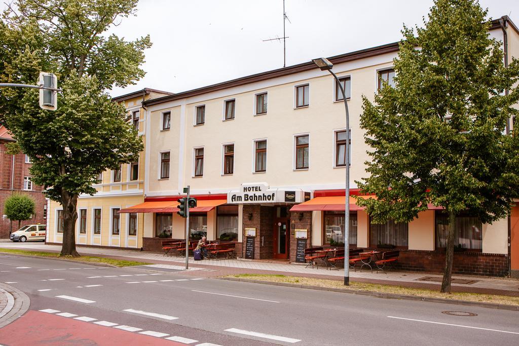 שטנדאל Hotel Am Bahnhof מראה חיצוני תמונה